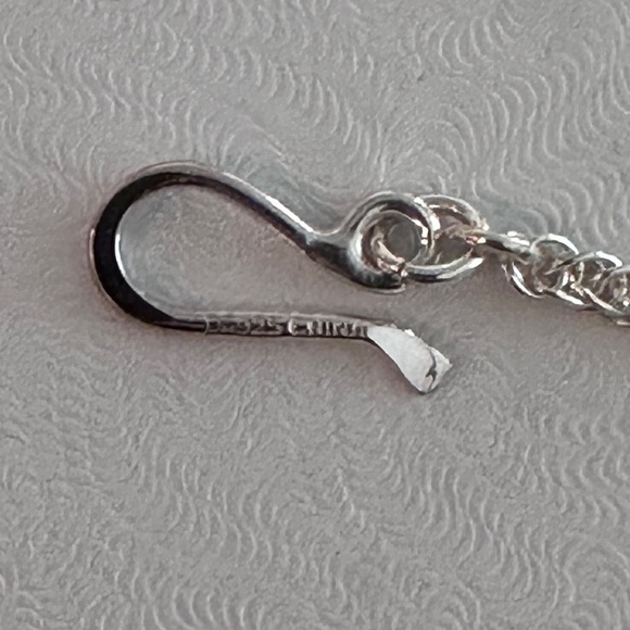 Spiney oyster & sterling silver necklace by Jay King - Picture 8 of 9